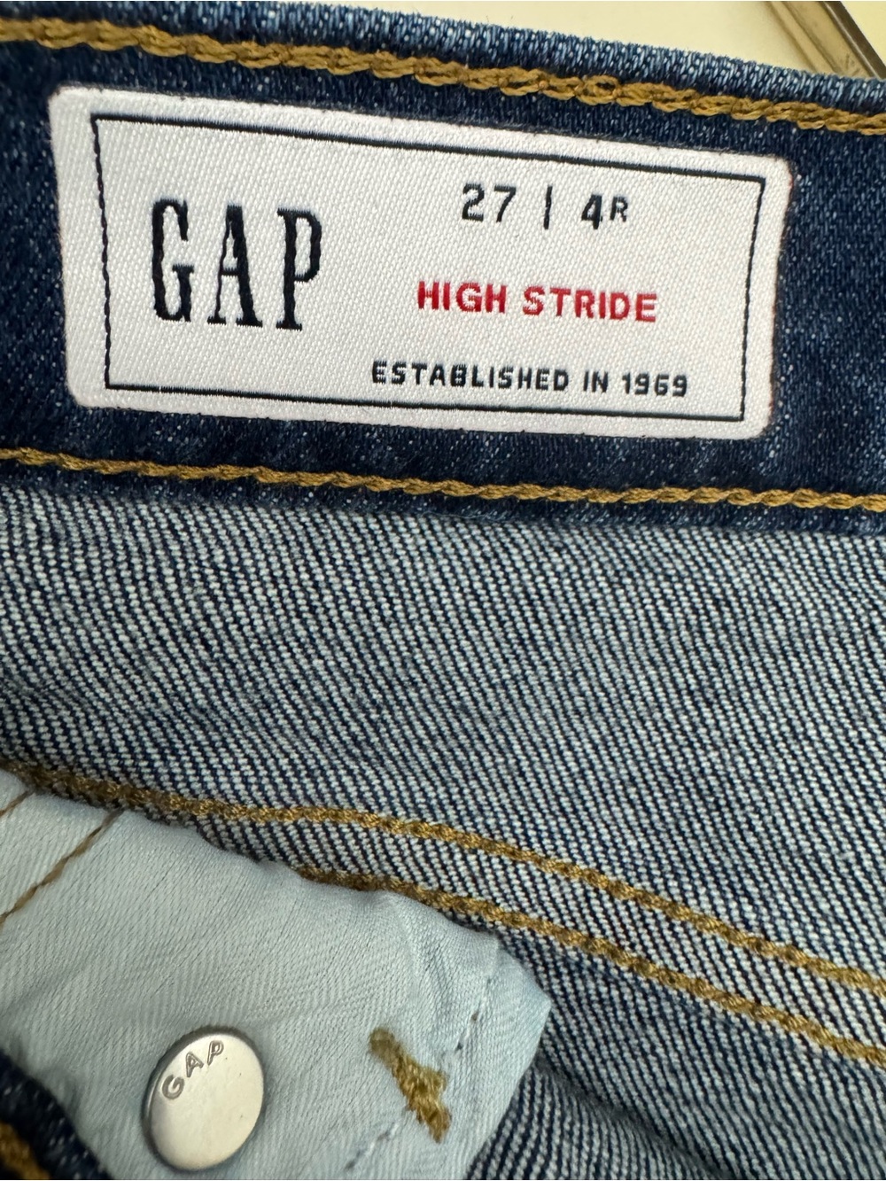 Women’s Gap High Rise Stride Jeans in dark denim size 4R/27 - Picture 3 of 4